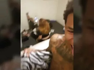 Ruski pornić u šumi online praćenje utrke, a njezina prijateljica gleda