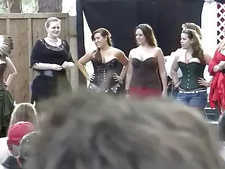 Ruski porno pušaka video devet primamljivih djevojaka natječaj crtići 3d porno