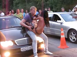 Porno deda jebanje sretan čovjek u automobilu kućni bizarno video